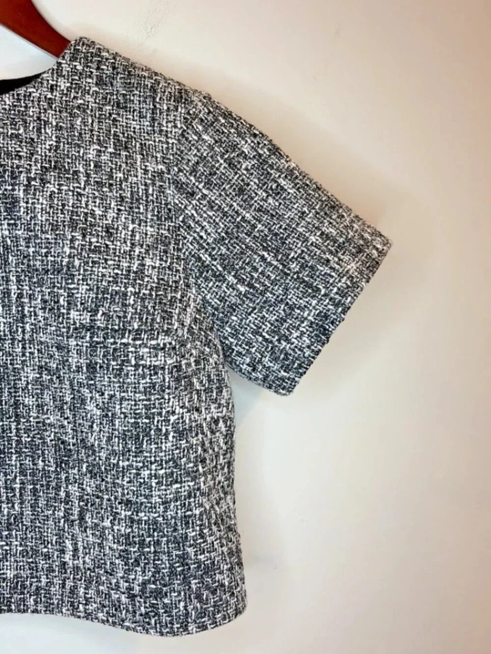Abercrombie & Fitch Womens XS Tweed Woven Tee Top Black White Cropped Boxy Lined - Picture 7 of 14